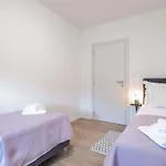 Elly Lägenhet *