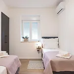 Elly Zadar
